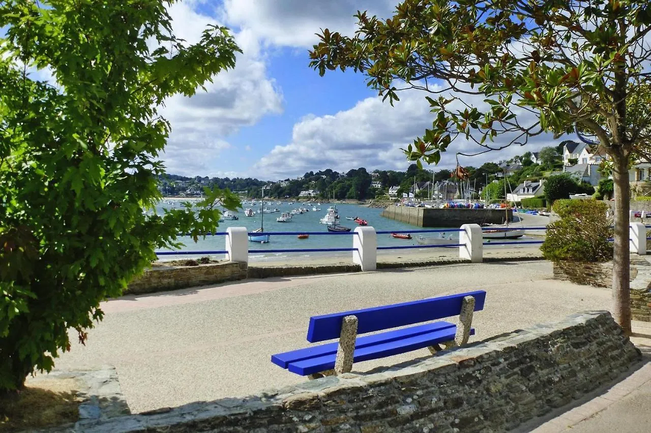 4 Family Home, Walking Distance To The Beach Locquirec Holiday home