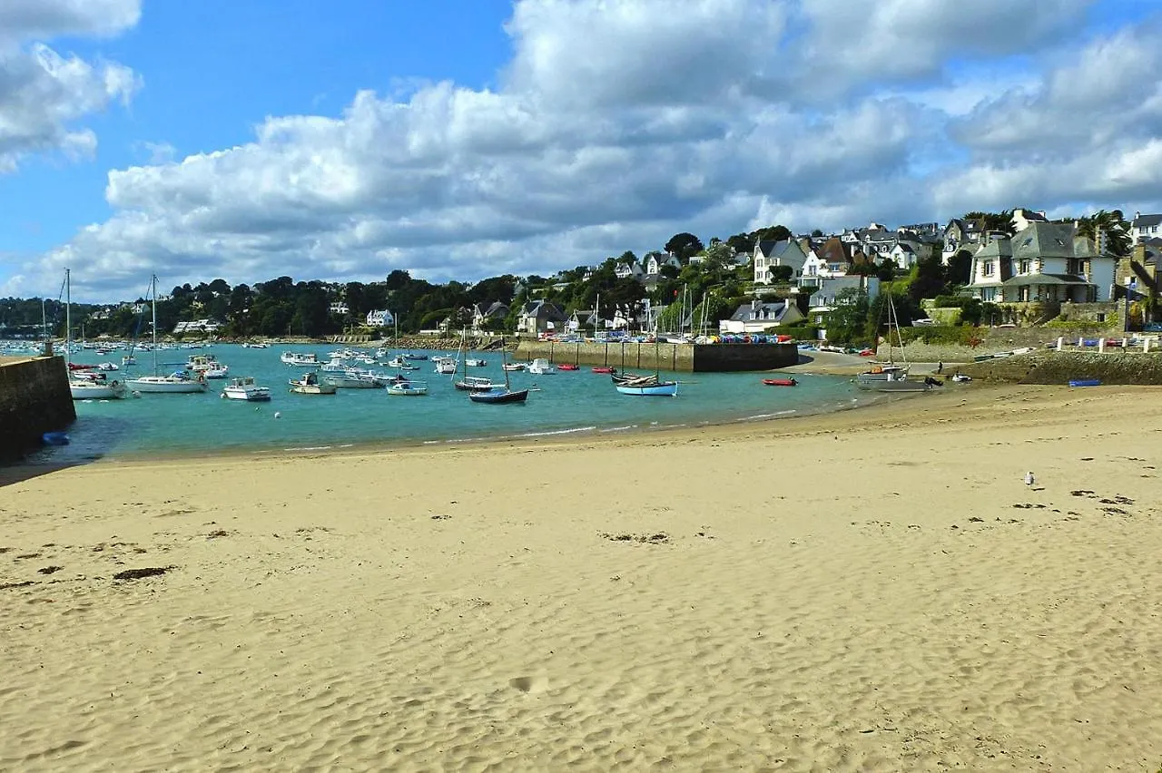 4 Family Home, Walking Distance To The Beach Locquirec