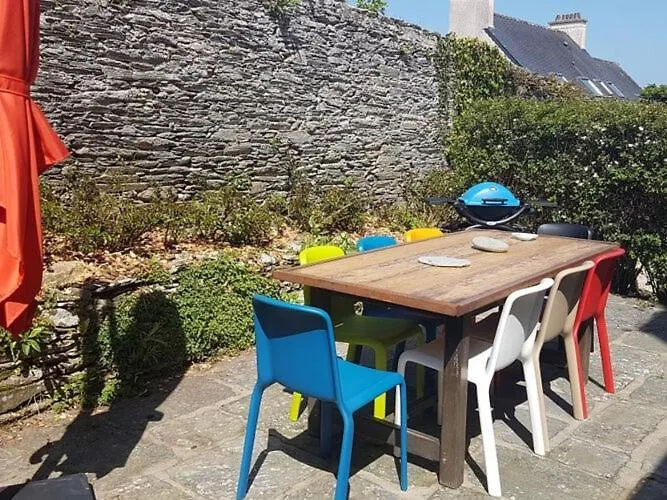 4 Family Home, Walking Distance To The Beach Locquirec 0*,